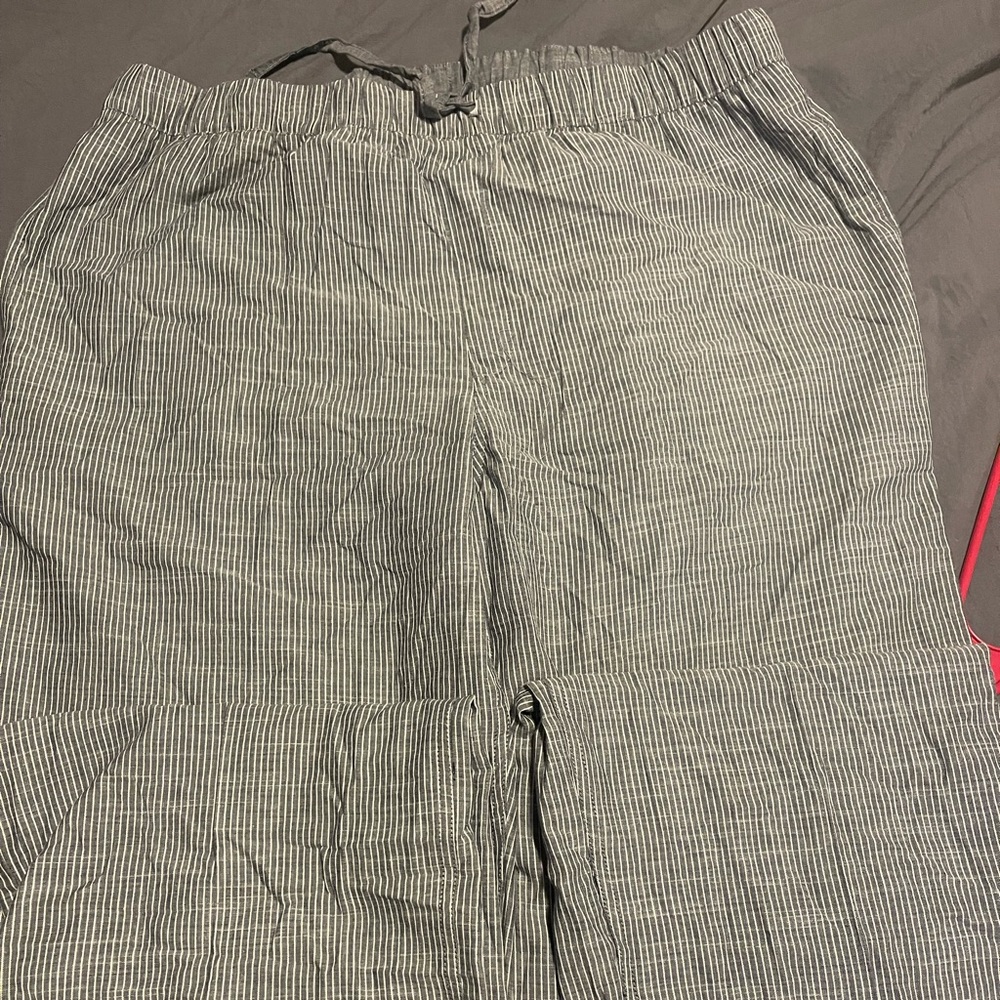 Woman’s size 1X wide leg pants